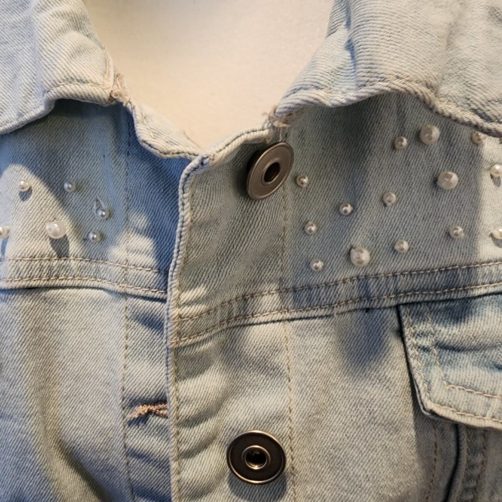 Baccini Pearl Embellished Acid Washed Denim Jacket - Picture 3 of 5
